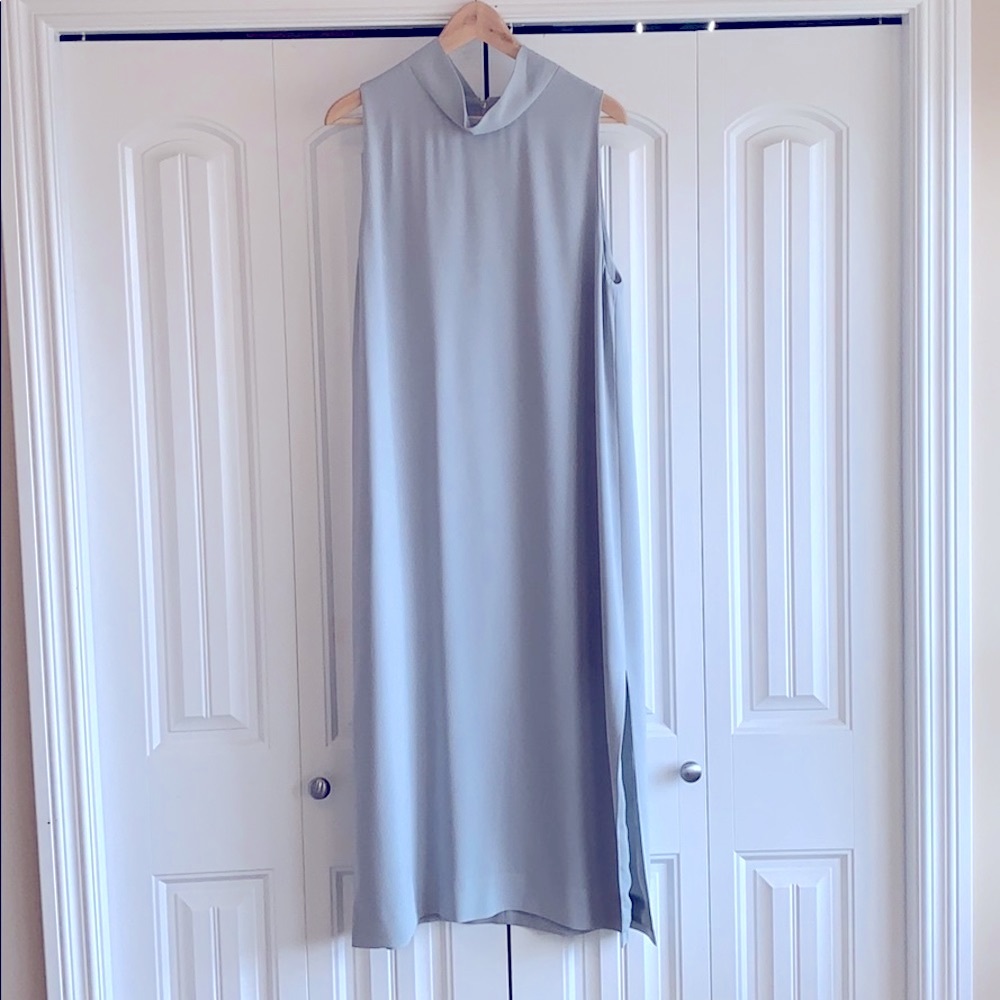 // Delicate Babaton Dress // 💎